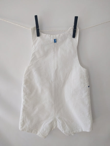 Salopette blanche et bleu