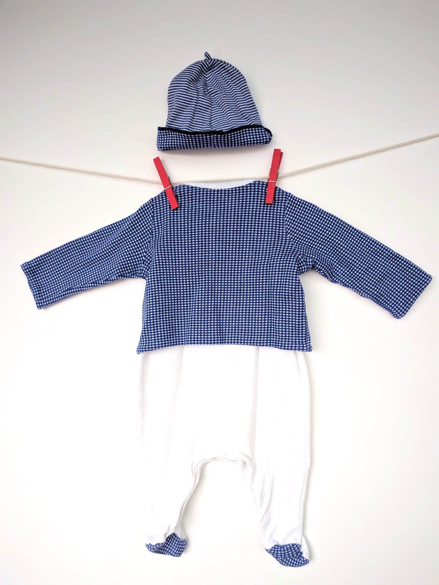 Ensemble à petits carreaux