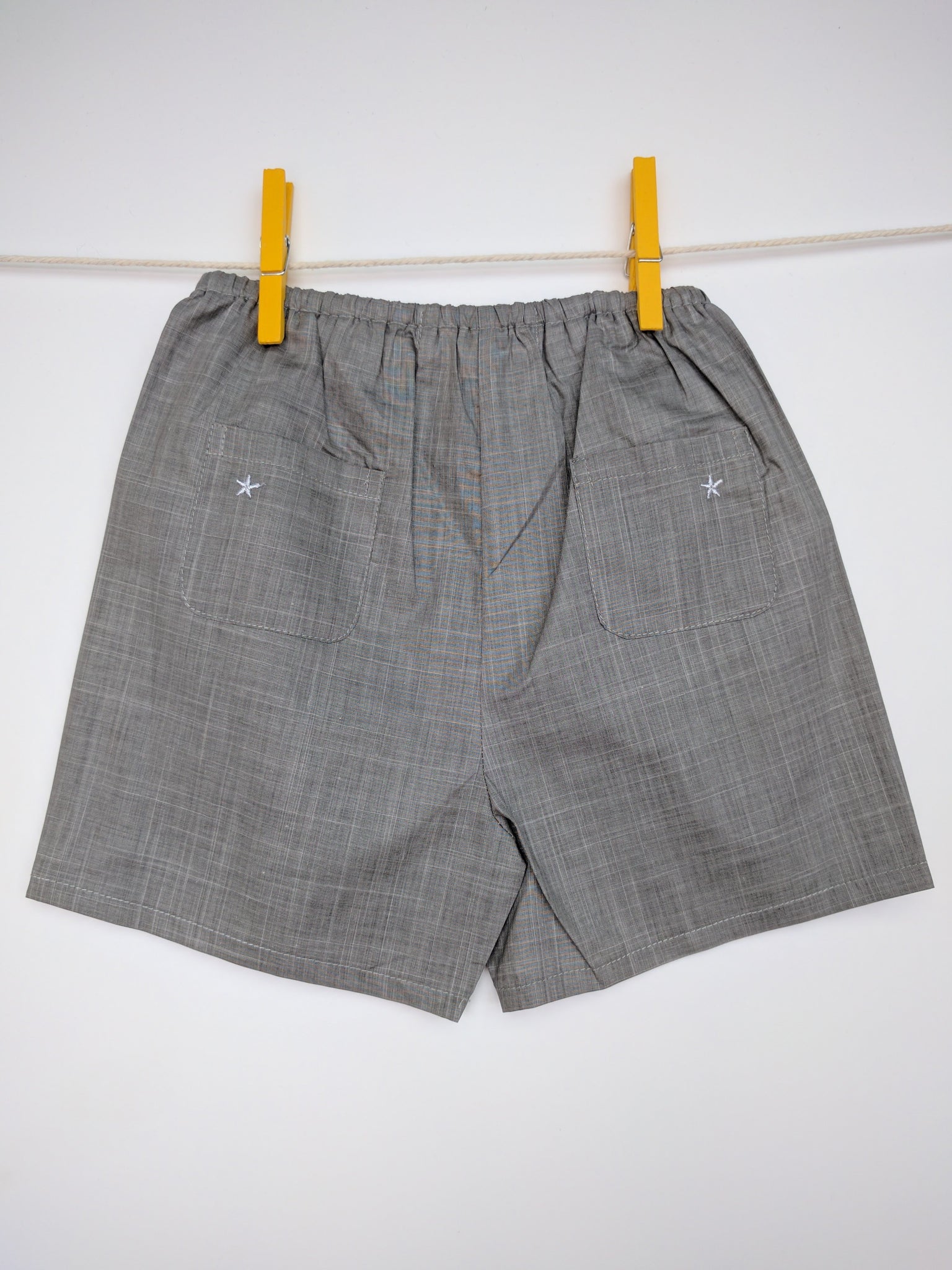 Bermuda au tissu léger