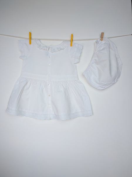 Robe blanche brodée