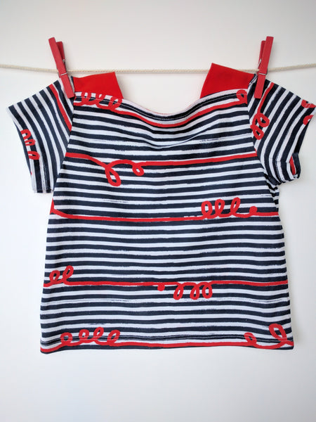 T-shirt marin rouge et bleu
