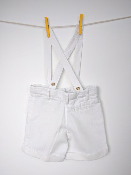 Short en lin blanc avec bretelles