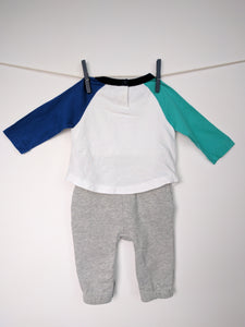 Ensemble pantalon confort et haut en couleurs