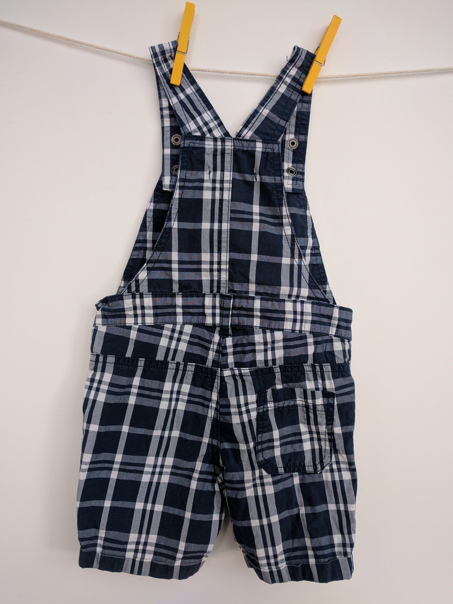 Salopette à carreaux