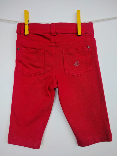 Pantalon rouge avec 2 rayures grises