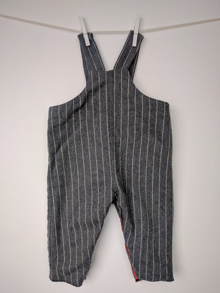 Salopette en laine grise et orange