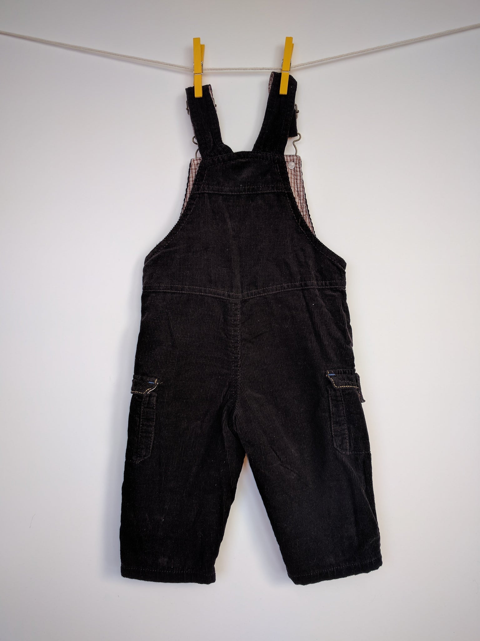 Ensemble polo, salopette en velours & gavroche