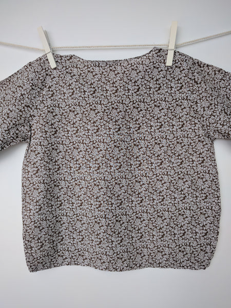 Chemise à manches longues légère et fleurie