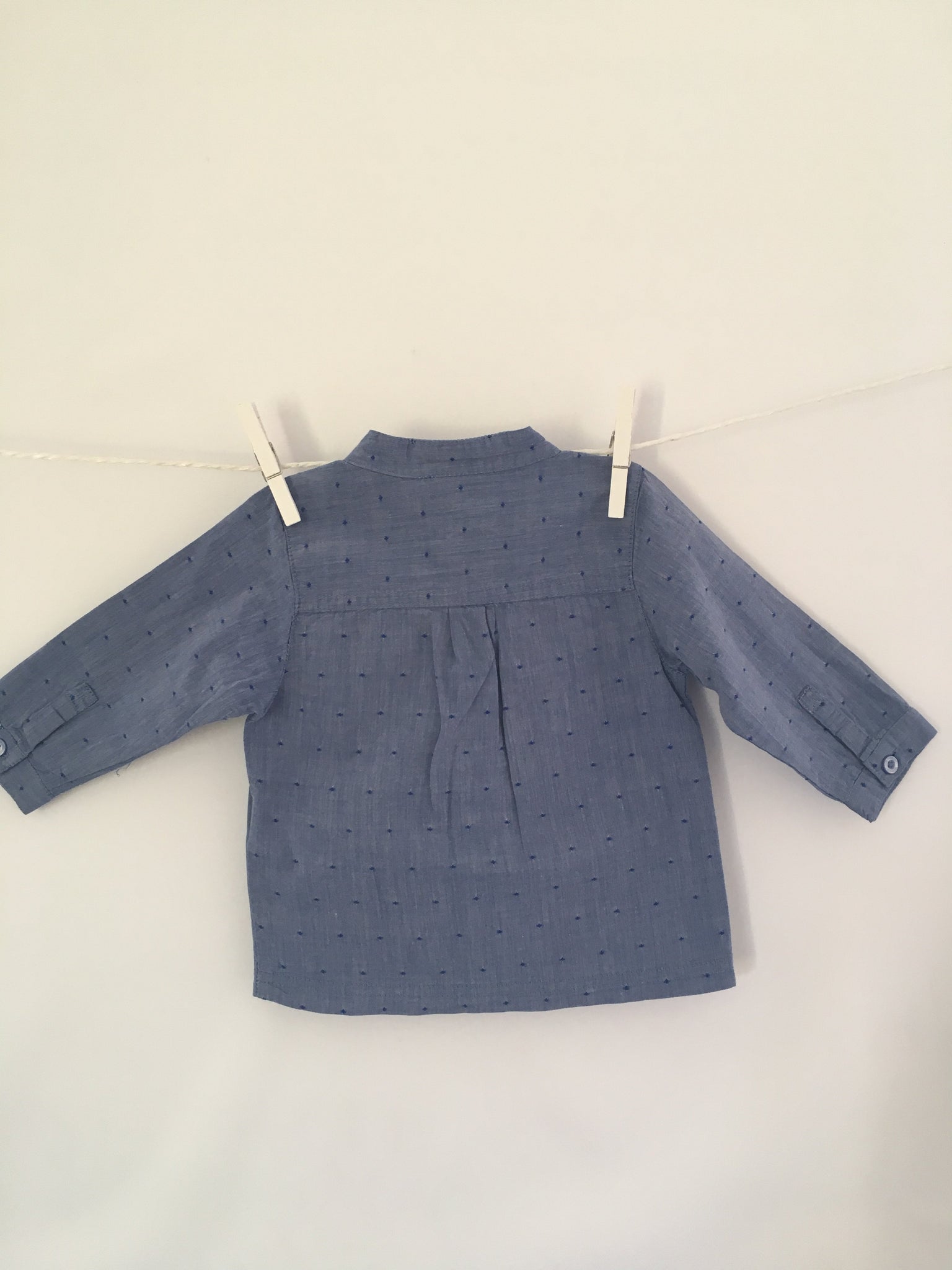 Chemise col rond manches longues bleu, pois bleu