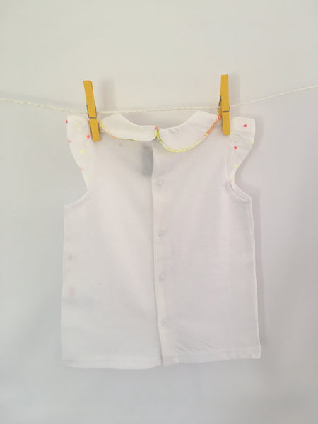 Débardeur blanc, col claudine, liseré motif citron