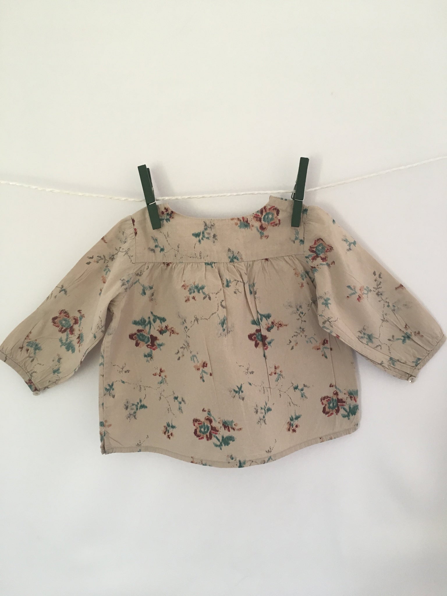 Blouse été manches longues beige motif encre chinoise