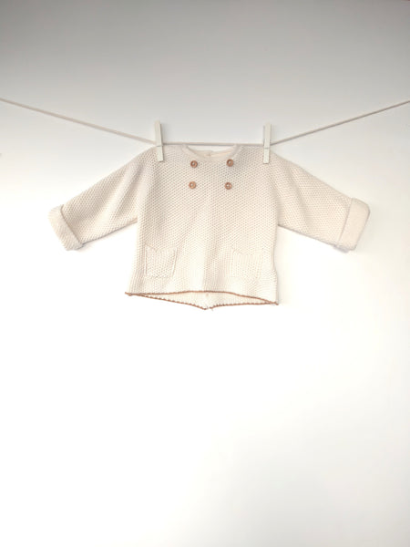 Pull beige avec boutons "bois" 6 mois Cyrillus bébé fille