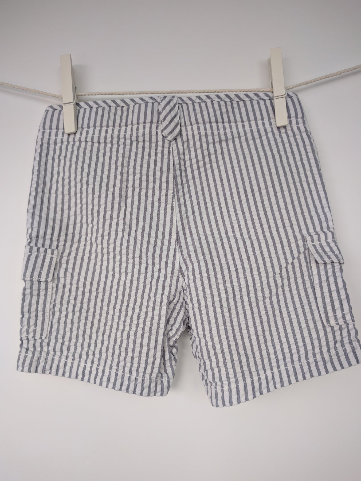 Short rayé gris et blanc Jacadi