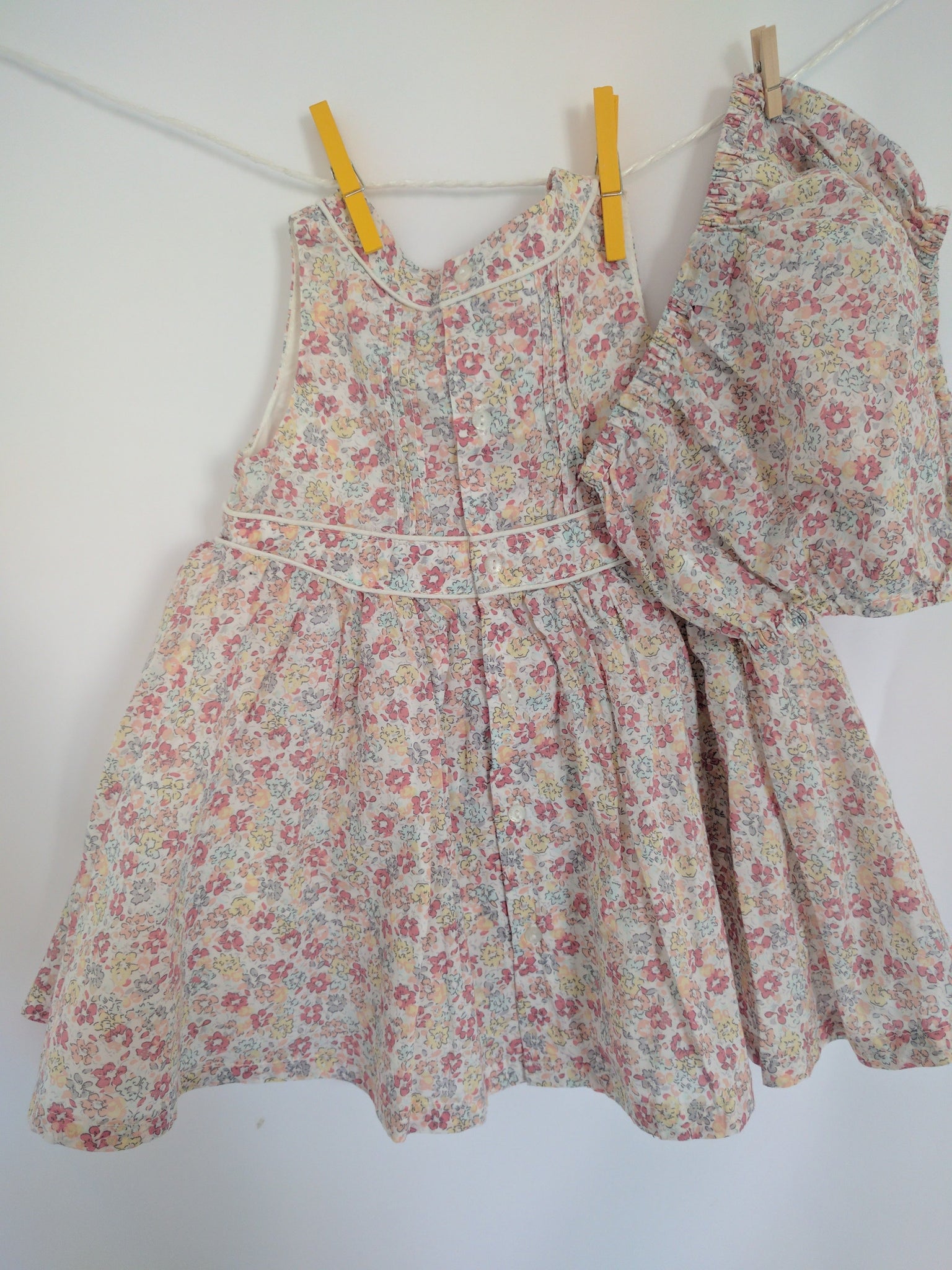 Robe sans manche thème liberty